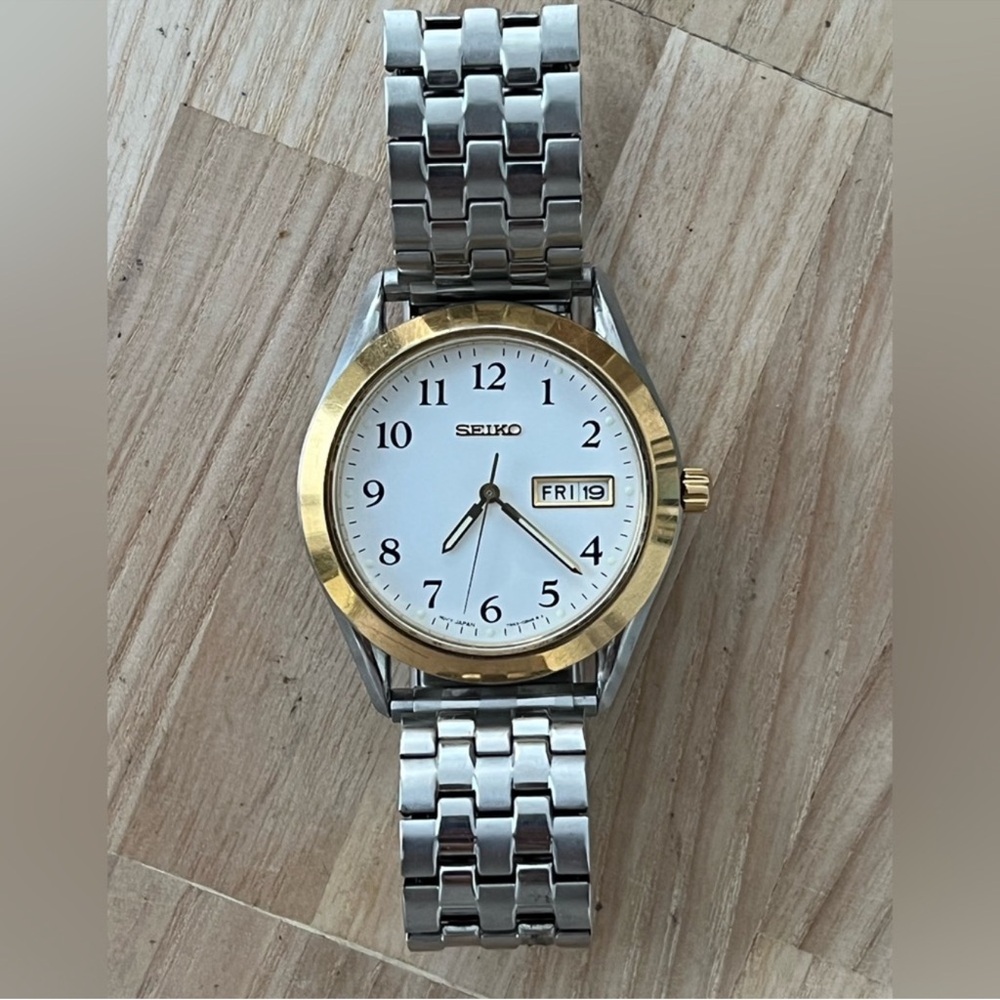 Seiko Men's Watch Stainless Stretch Bracelet Gold Case White Dial Date Window - Picture 5 of 11